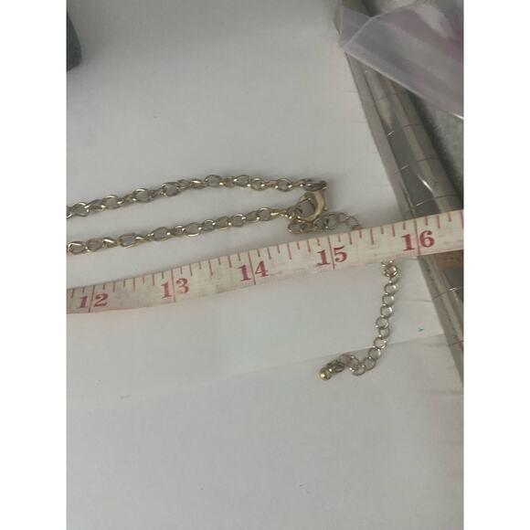 long chain necklace with red round pendant - Picture 4 of 5